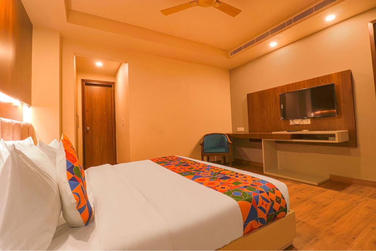 Fabhotel Prime Shanit Δελχί Εξωτερικό φωτογραφία